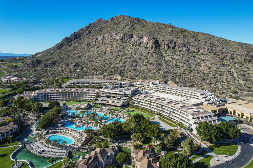 phoenician luxury wedding venue exterior