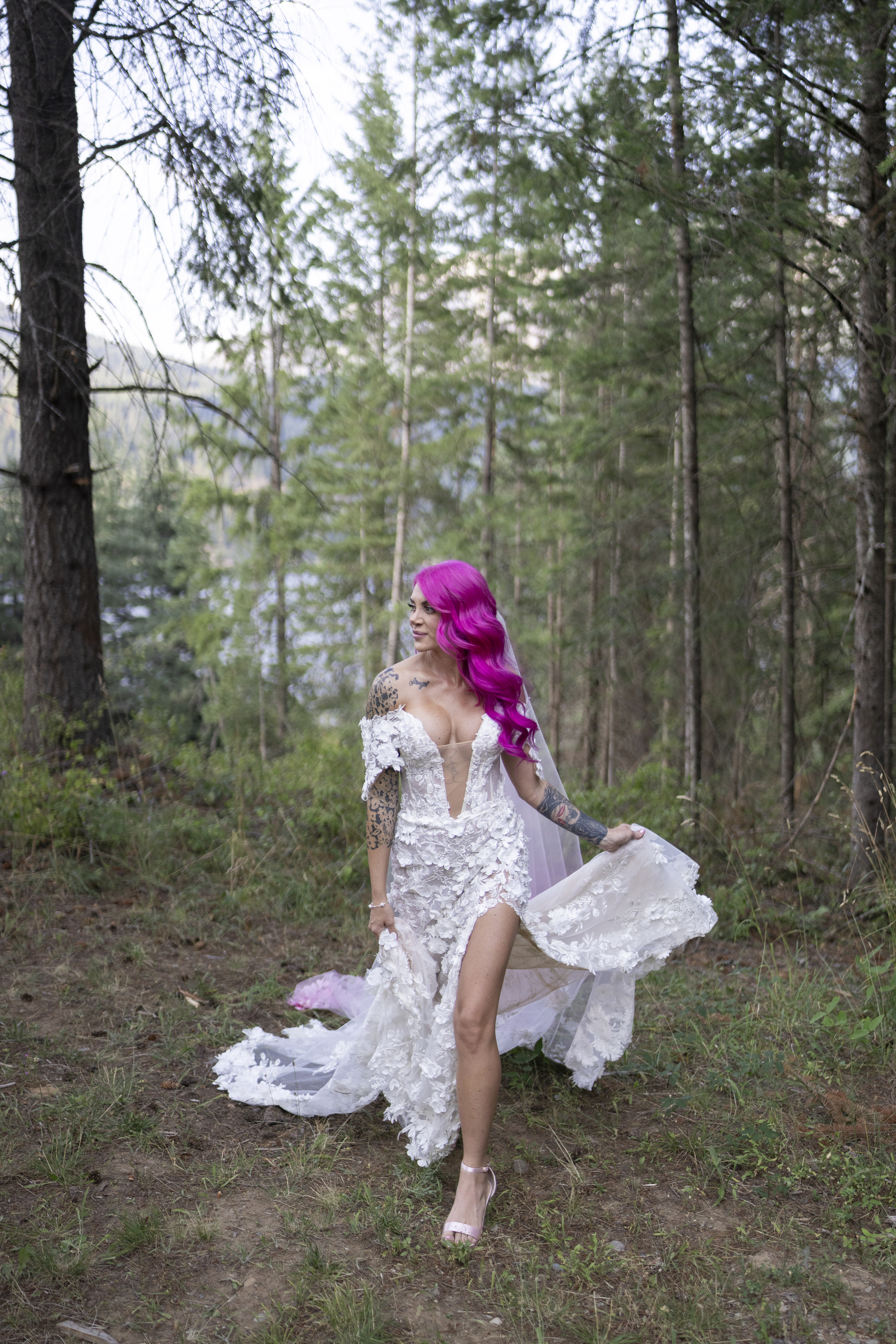 Bridal Portraits in Heron, Montana: Capturing Timeless Beauty with Janessa on Her Wedding Day