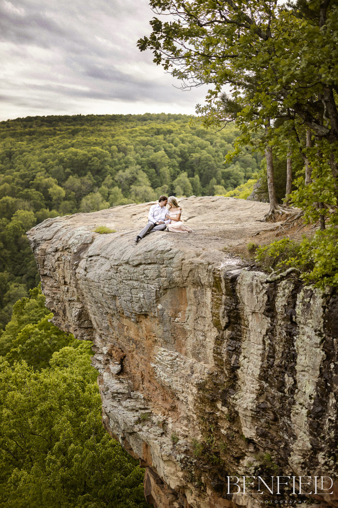 The Best Engagement Photos of 2021 showcasing a couple at hawksbill crag overlook.